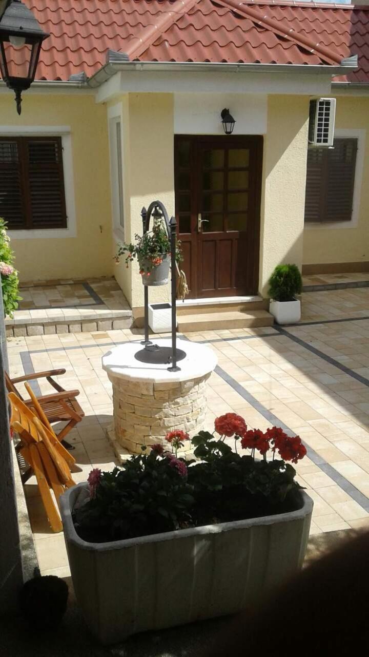 Apartment Skeva Starigrad Paklenica Exterior foto
